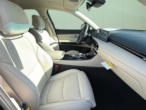 Used 2026 Genesis GV70 2.5T image 40