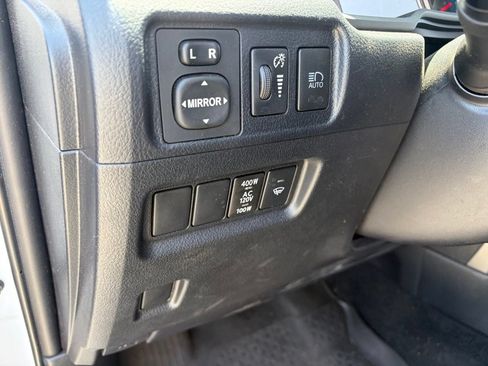 Used 2024 Toyota 4Runner SR5 AWD/4WD image 7
