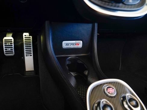 Used 2018 McLaren 570S Spider image 69