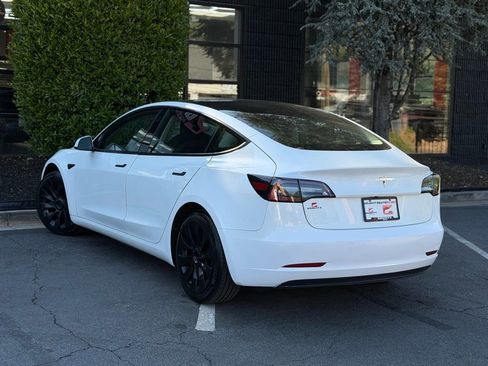 Used 2021 Tesla Model 3 Standard Range Plus image 18