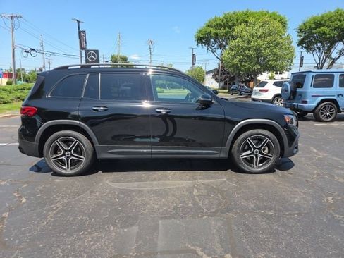Certified 2022 Mercedes-Benz GLB 250 4MATIC image 2