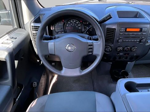 Used 2007 Nissan Titan XE w/ Preferred Pkg AWD/4WD image 5