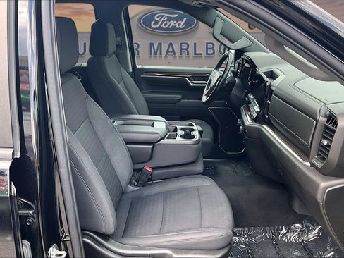 Used 2022 Chevrolet Silverado 1500 LT AWD/4WD image 7