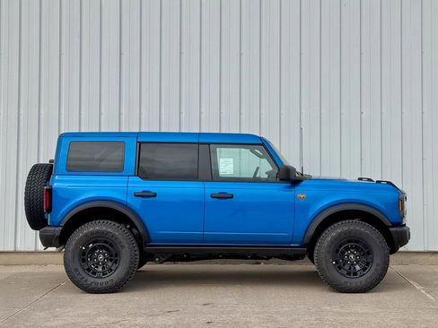 New 2026 Ford Bronco Badlands w/ Sasquatch Package image 7