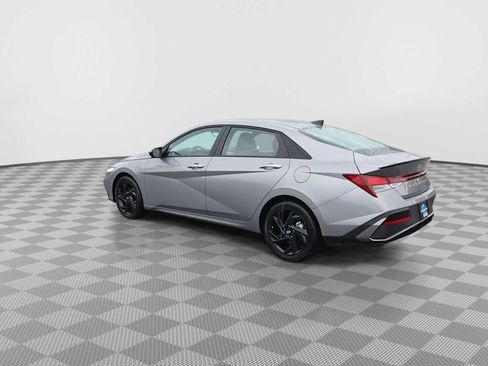 Used 2026 Hyundai Elantra Sport FWD image 6