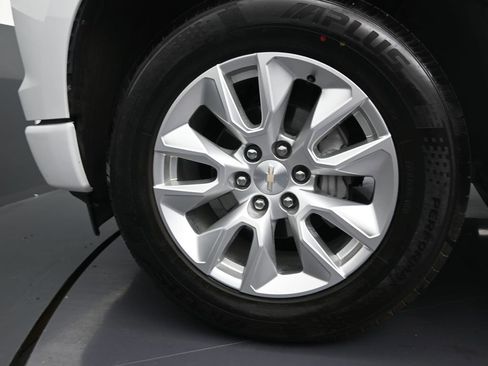 Used 2024 Chevrolet Silverado 1500 Custom image 10