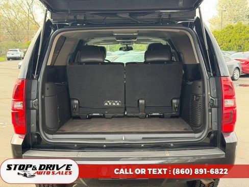 Used 2014 Chevrolet Suburban LT image 20