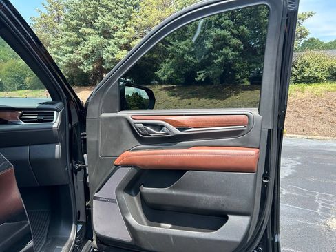 Used 2023 GMC Yukon Denali Ultimate AWD/4WD image 64