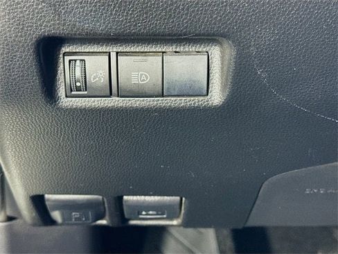 Certified 2019 Toyota RAV4 LE image 10