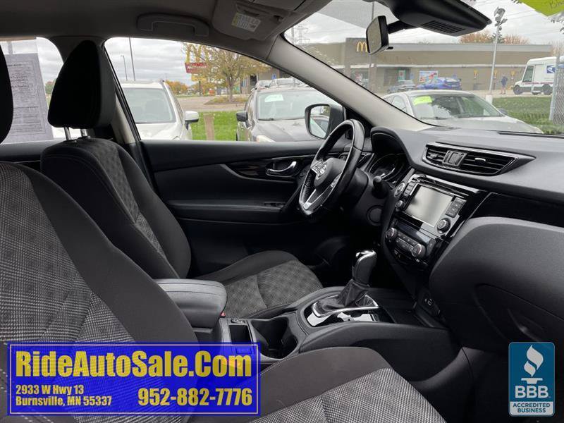 Used 2020 Nissan Rogue Sport SV w/ All-Weather Package AWD/4WD image 14