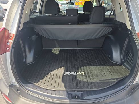 Used 2015 Toyota RAV4 LE AWD/4WD image 9