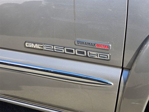 Used 2003 GMC Sierra 2500 SLT w/ SLT Preferred Equipment Group image 10