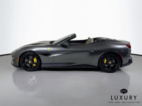 Used 2020 Ferrari Portofino image 9