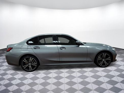 Used 2023 BMW 330i xDrive Sedan w/ Premium Package image 6