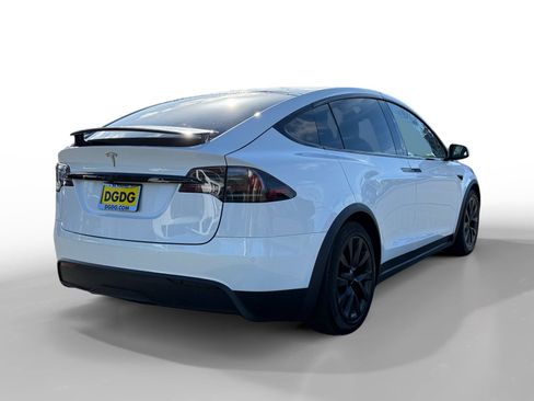 Used 2023 Tesla Model X image 5