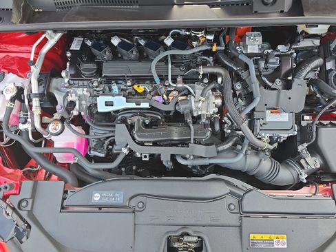 Used 2024 Toyota Prius LE FWD image 28