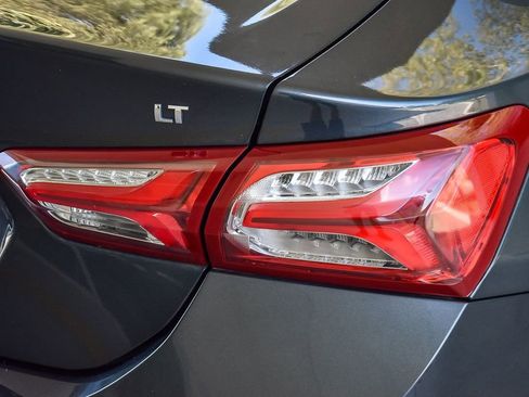 Used 2021 Chevrolet Malibu LT image 7