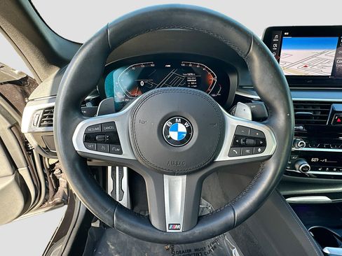 Used 2023 BMW 540i w/ M Sport Package image 11
