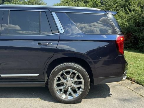 Used 2021 GMC Yukon Denali w/ Denali Premium Package AWD/4WD image 5