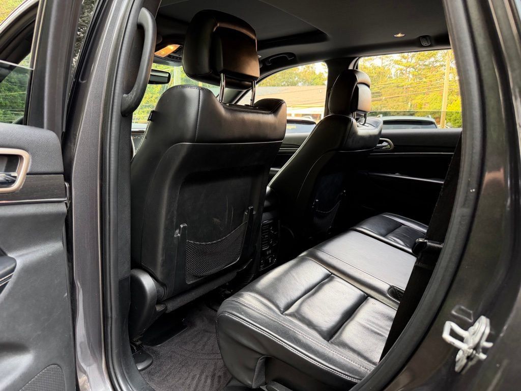 Used 2017 Jeep Grand Cherokee Limited w/ Trailer Tow Group IV AWD/4WD image 30