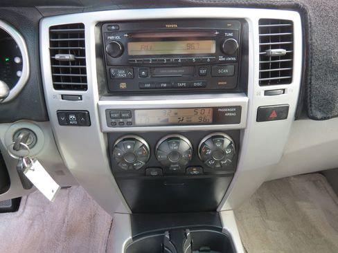 Used 2005 Toyota 4Runner SR5 image 16