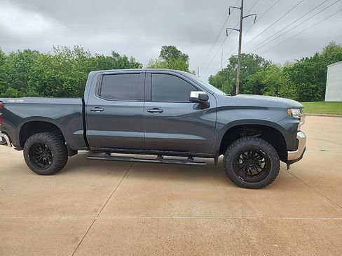 Used 2022 Chevrolet Silverado 1500 LT w/ Bed Protection Package AWD/4WD image 3