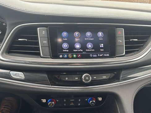 Used 2021 Buick Enclave Essence image 15