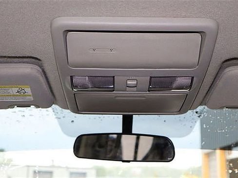 Used 2019 Nissan Frontier SV image 25