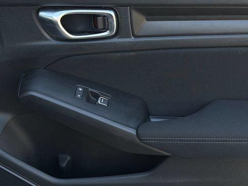 Used 2025 Honda Civic Sport image 28