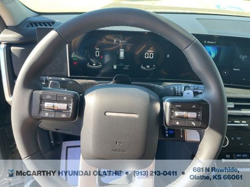 Certified 2025 Hyundai Santa Fe SEL image 7