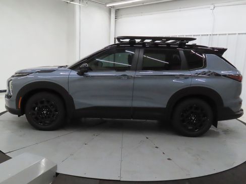 New 2026 Mitsubishi Outlander AWD image 7