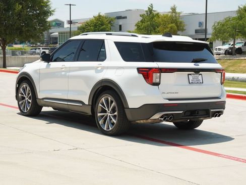 Used 2025 Ford Explorer Platinum w/ Ultimate Package RWD image 3