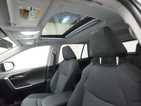 Used 2025 Toyota RAV4 XLE w/ Convenience Package AWD/4WD image 31