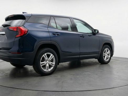 Used 2024 GMC Terrain SLE image 9