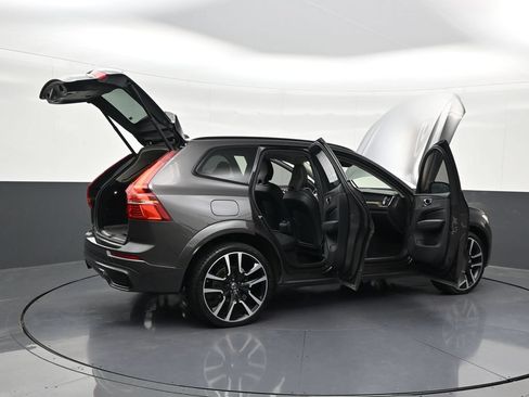 Used 2024 Volvo XC60 B5 Ultimate AWD/4WD image 32