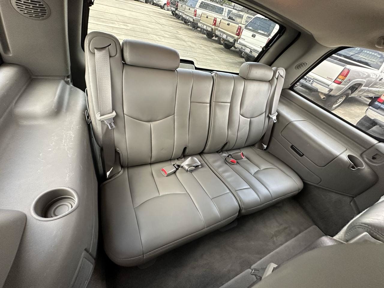 Used 2004 Chevrolet Tahoe LT w/ LT Preferred Equipment Group AWD/4WD image 71