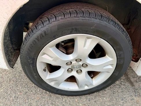 Used 2010 Toyota Matrix image 11