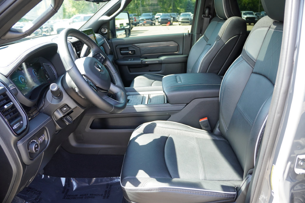 Used 2026 RAM 2500 Limited AWD/4WD image 17