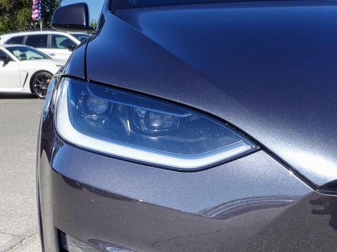 Used 2024 Tesla Model X AWD/4WD image 3