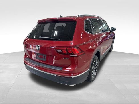 Used 2020 Volkswagen Tiguan SE image 28