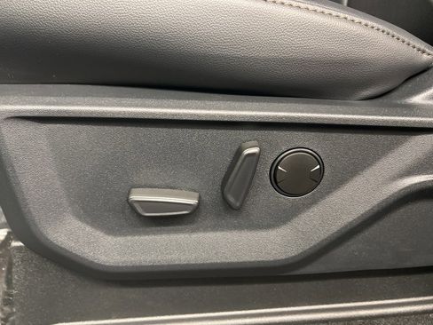 New 2026 Ford F350 Lariat w/ Black Appearance Package image 30