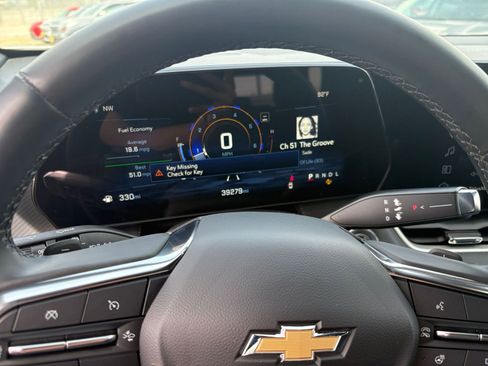 Used 2025 Chevrolet Equinox LT image 41