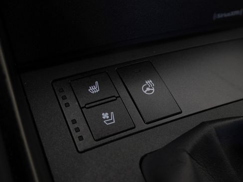 Used 2022 Lexus IS 350 F Sport AWD/4WD image 21