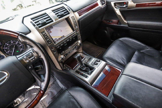 Used 2016 Lexus GX 460 w/ Premium Package AWD/4WD image 35