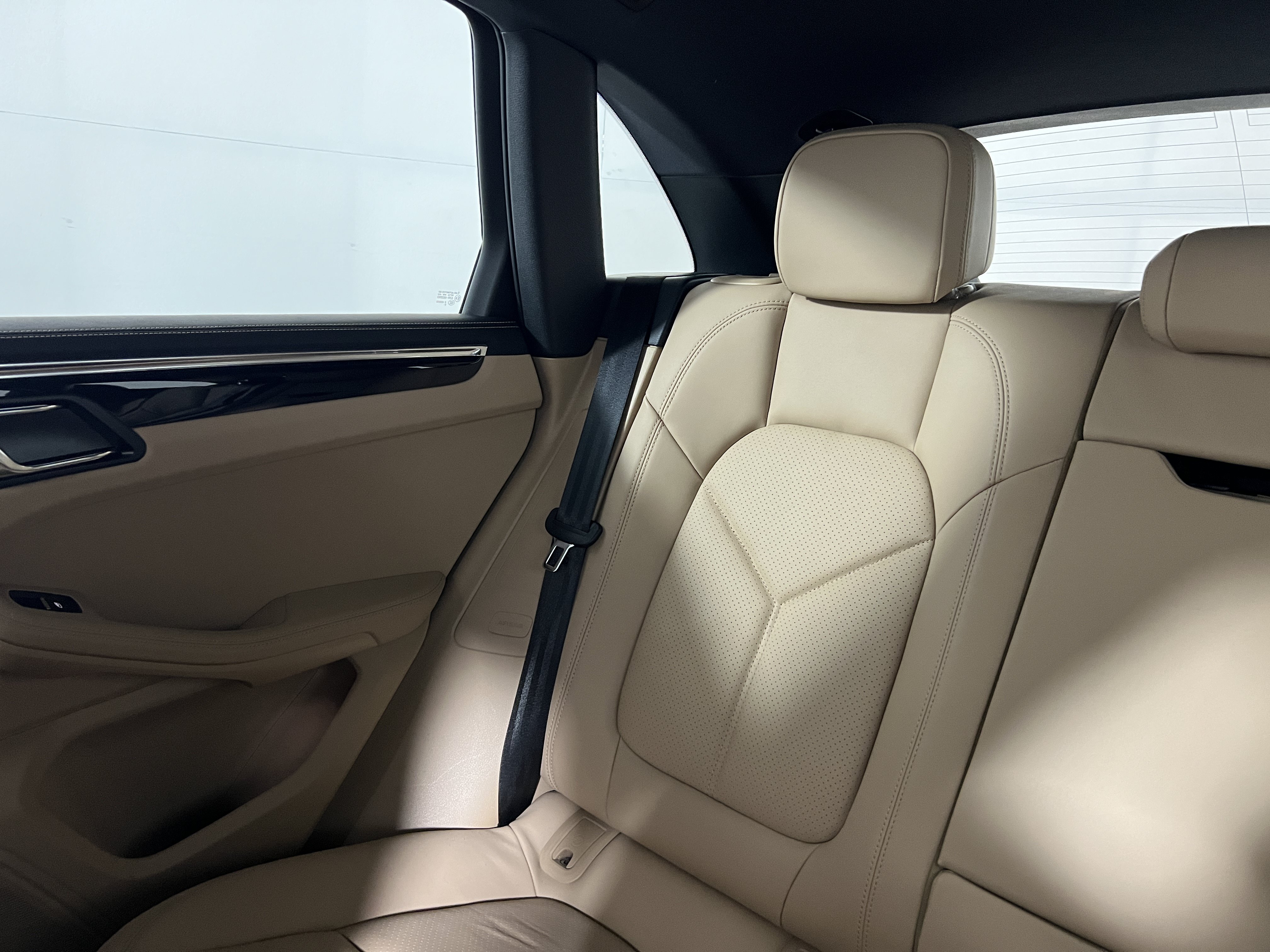 Certified 2026 Porsche Macan S AWD/4WD image 15