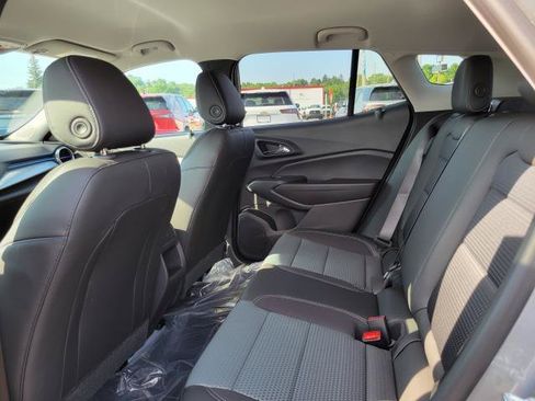 New 2026 Chevrolet Trax LT w/ LT Convenience Package FWD image 24