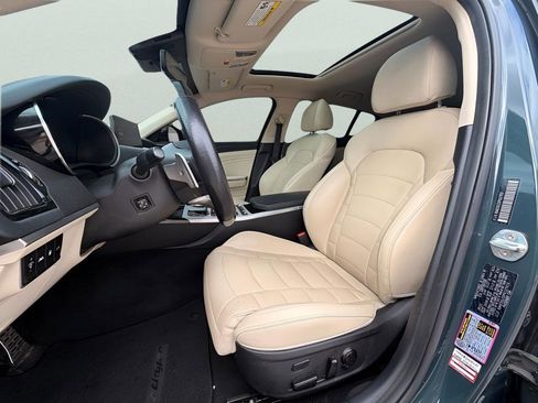 Used 2023 Kia Stinger GT2 image 11