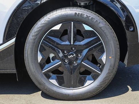 New 2025 Kia EV6 Wind image 12