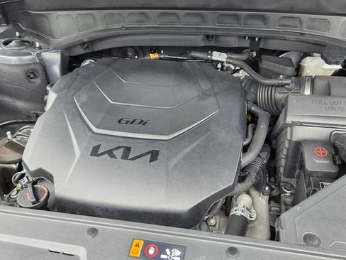 Used 2023 Kia Telluride LX FWD image 10