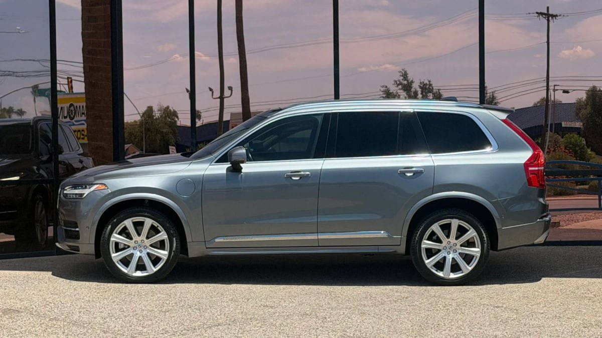 Used 2017 Volvo XC90 T8 Inscription w/ Luxury Package AWD/4WD image 5